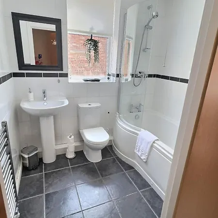 Lady Pecketts Yard One Bedroom, Sleeps Four- *
