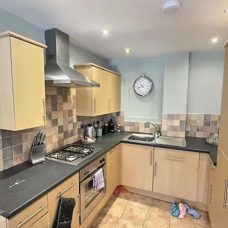 Lady Pecketts Yard One Bedroom, Sleeps Four- *