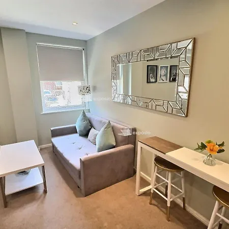 Lady Pecketts Yard One Bedroom, Sleeps Four- *