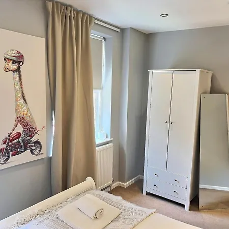 Lady Pecketts Yard One Bedroom, Sleeps Four- Apartamento *